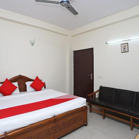 Hotel O Celebration Bnb Home Delhi (National Capital Territory of India) Exterior foto