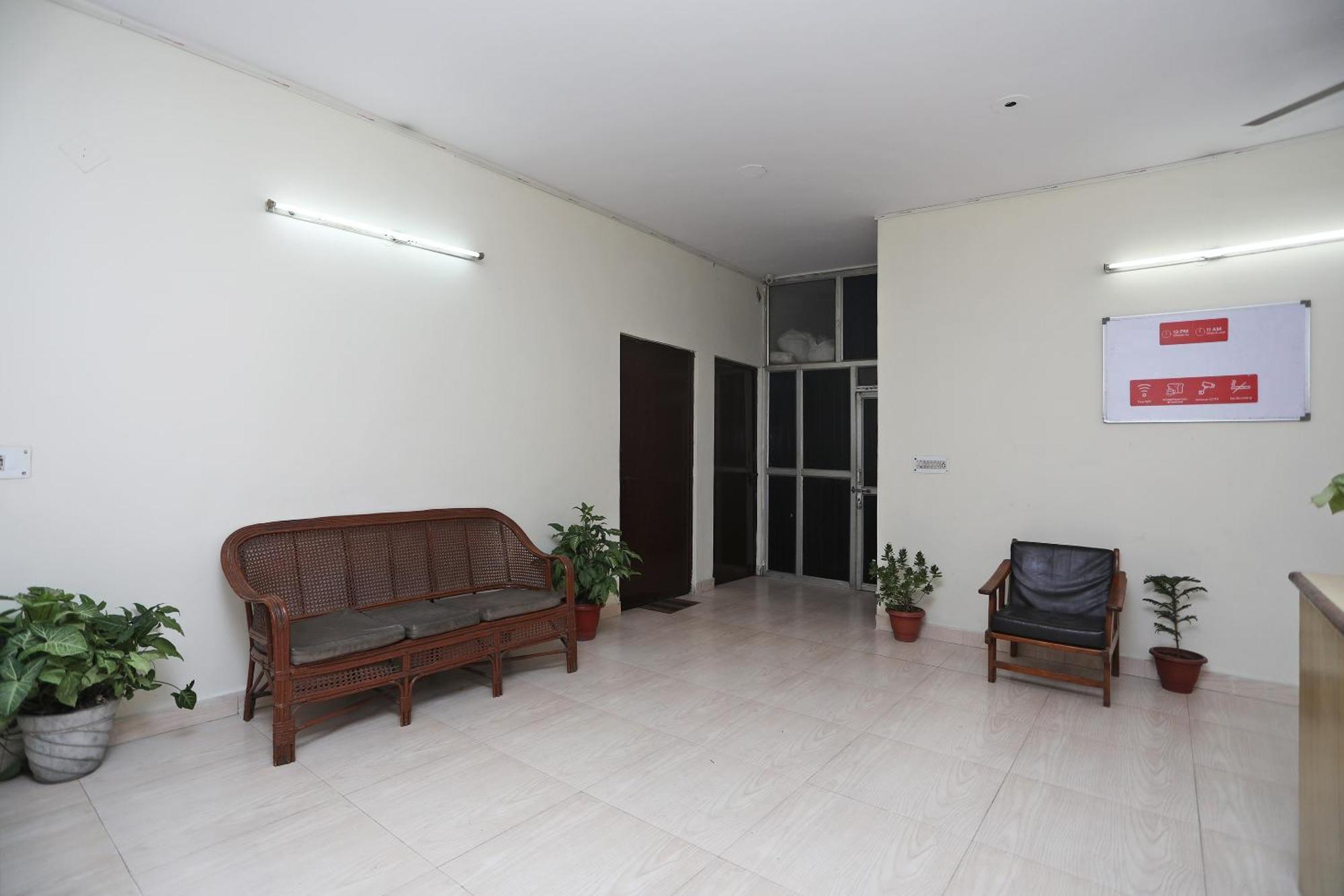 Hotel O Celebration Bnb Home Delhi (National Capital Territory of India) Exterior foto
