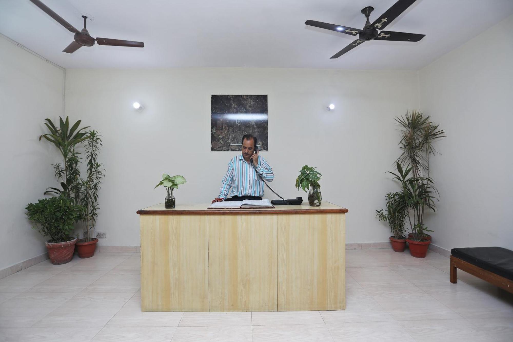 Hotel O Celebration Bnb Home Delhi (National Capital Territory of India) Exterior foto